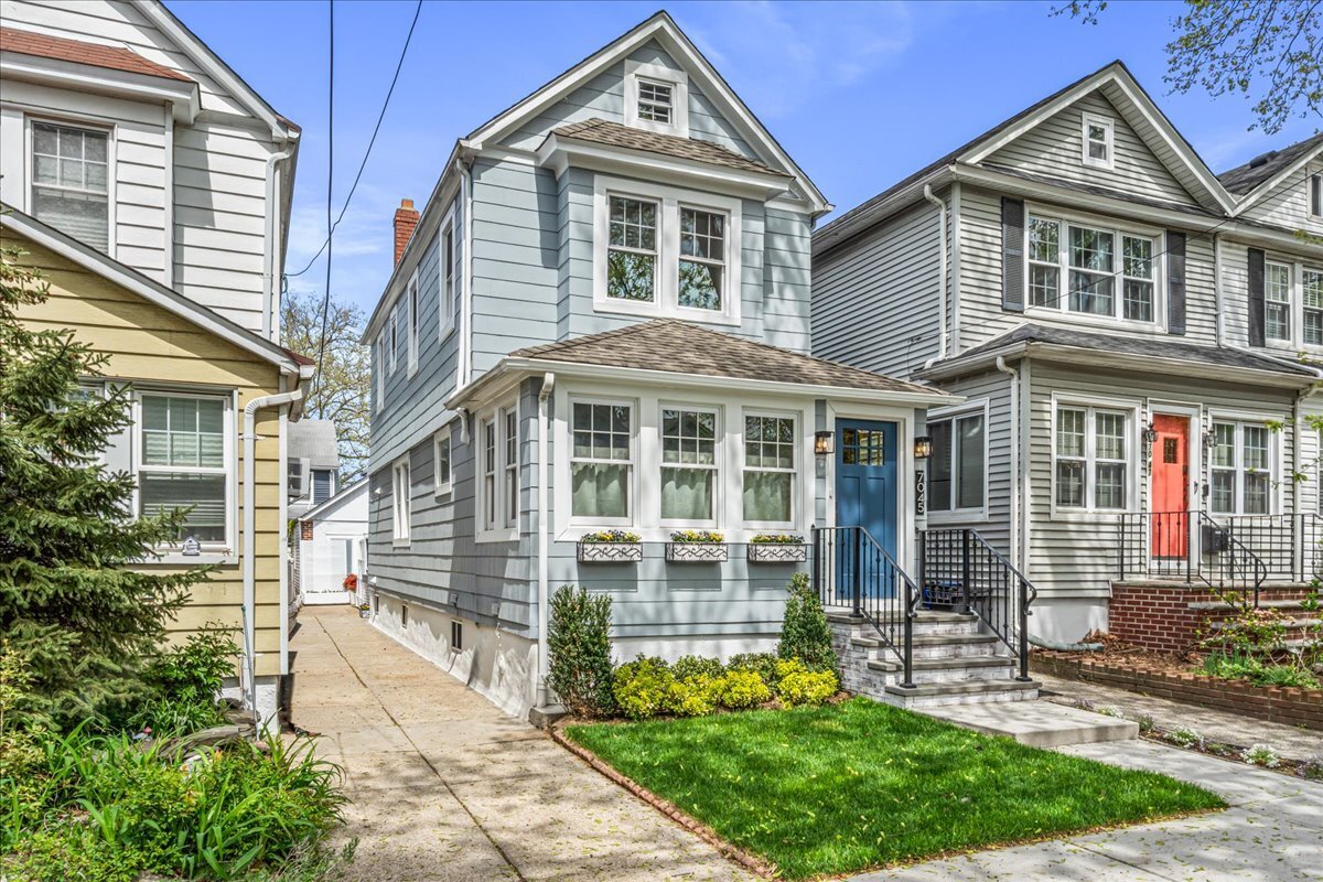 70-45 Manse Street Forest Hills Queens NY 11375