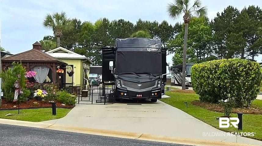 394916