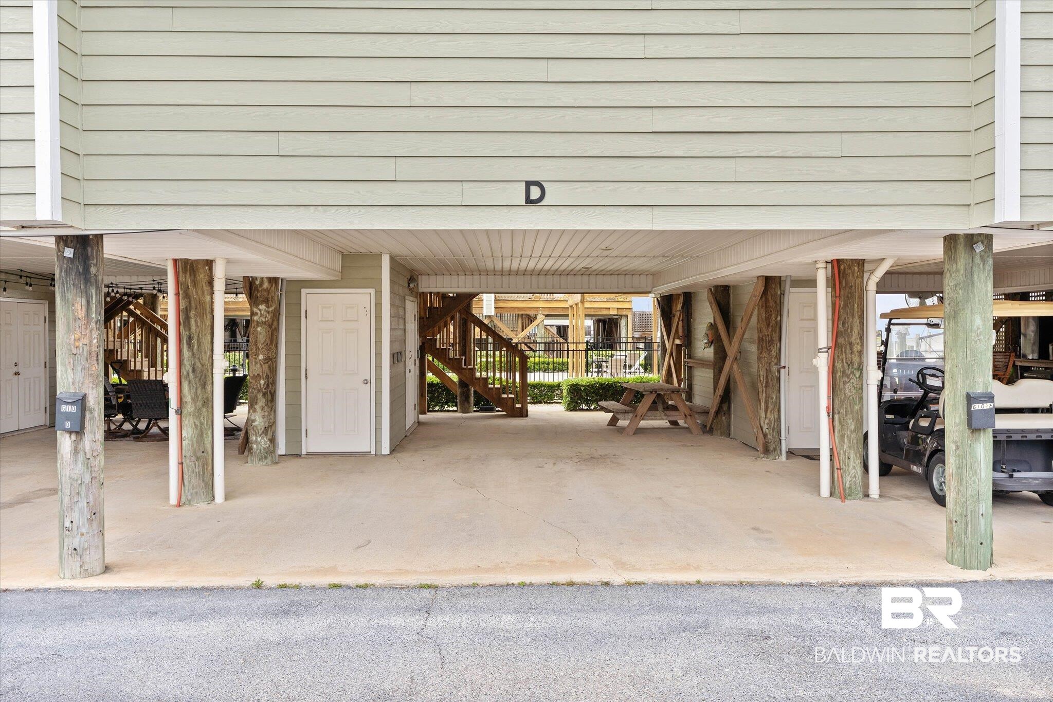 395813 | Photo 28