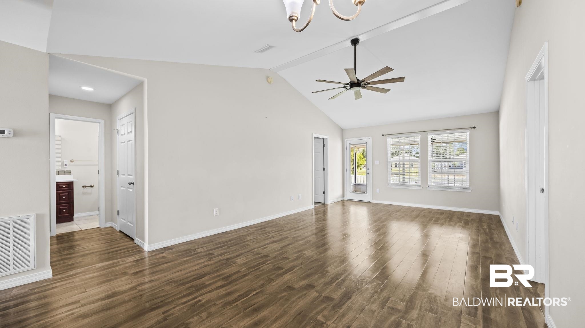 395859 | Photo 4