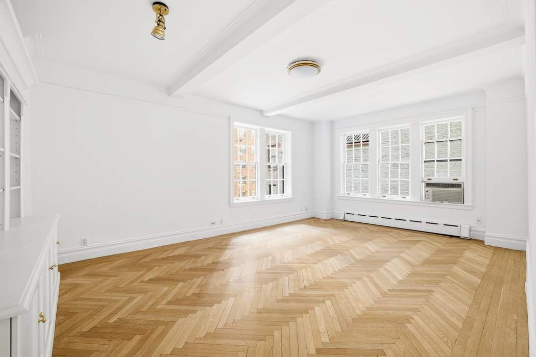25 East 86th Street 2E Carnegie Hill New York NY 10028