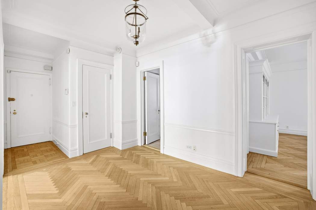 25 East 86th Street 2E Carnegie Hill New York NY 10028