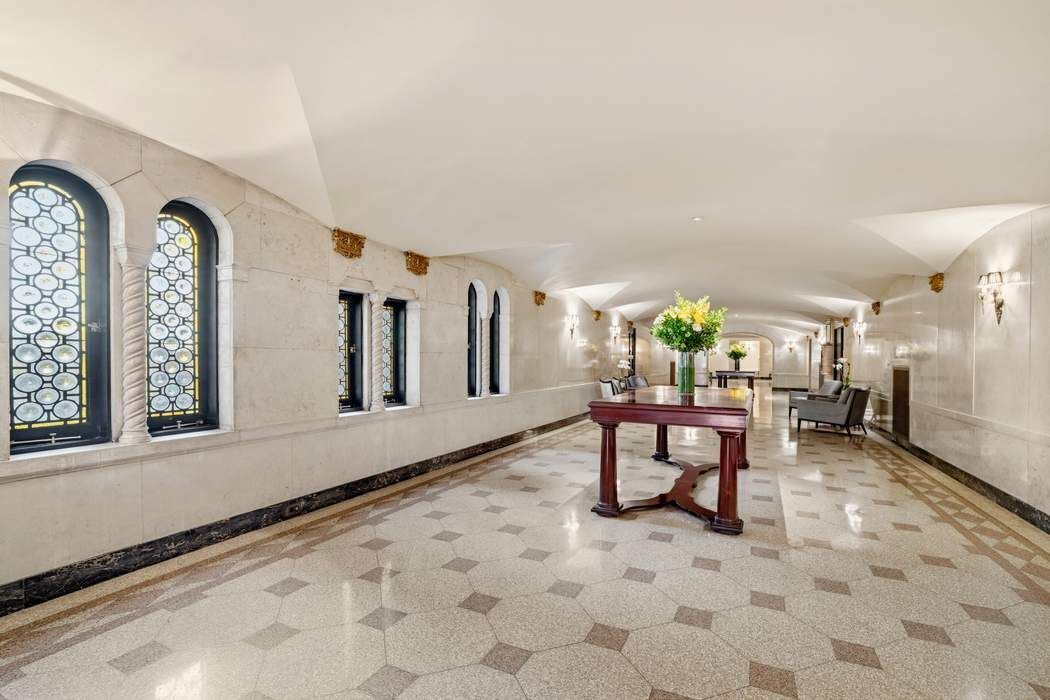 25 East 86th Street 2E Carnegie Hill New York NY 10028