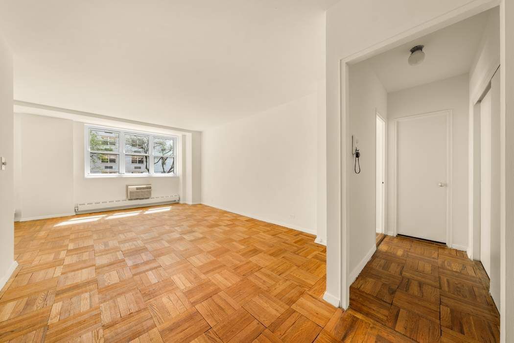 63 East 9th Street 3M Greenwich Village New York NY 10003