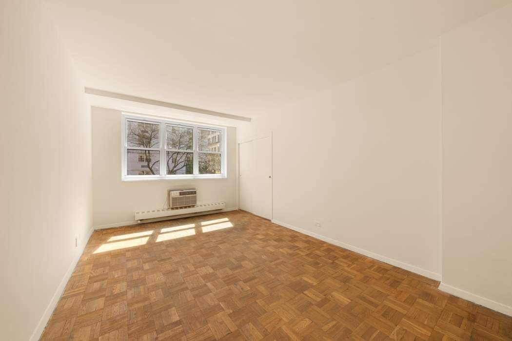 63 East 9th Street 3M Greenwich Village New York NY 10003