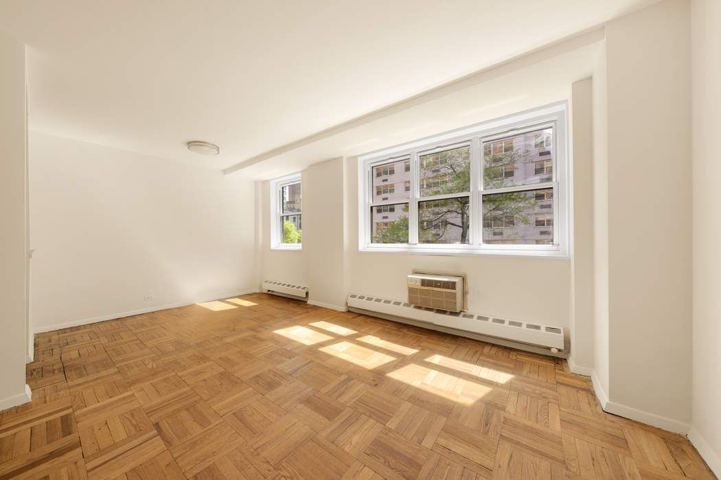 63 East 9th Street 3M Greenwich Village New York NY 10003