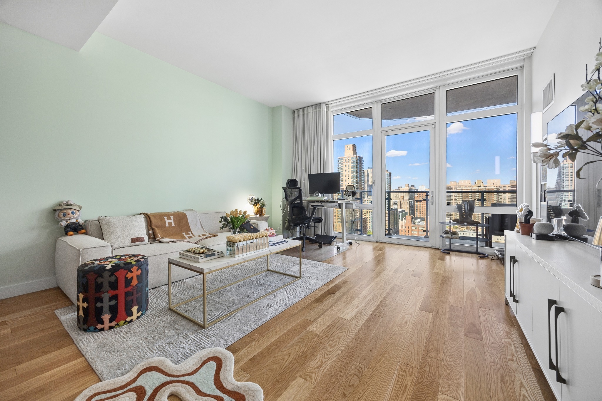 555 West 59th Street 23A Lincoln Square New York NY 10019