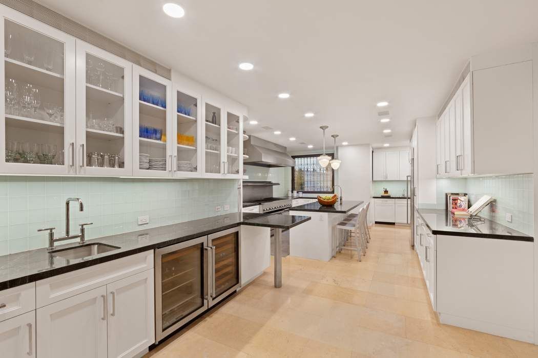 834 Fifth Avenue Maisonette C Upper East Side New York NY 10065
