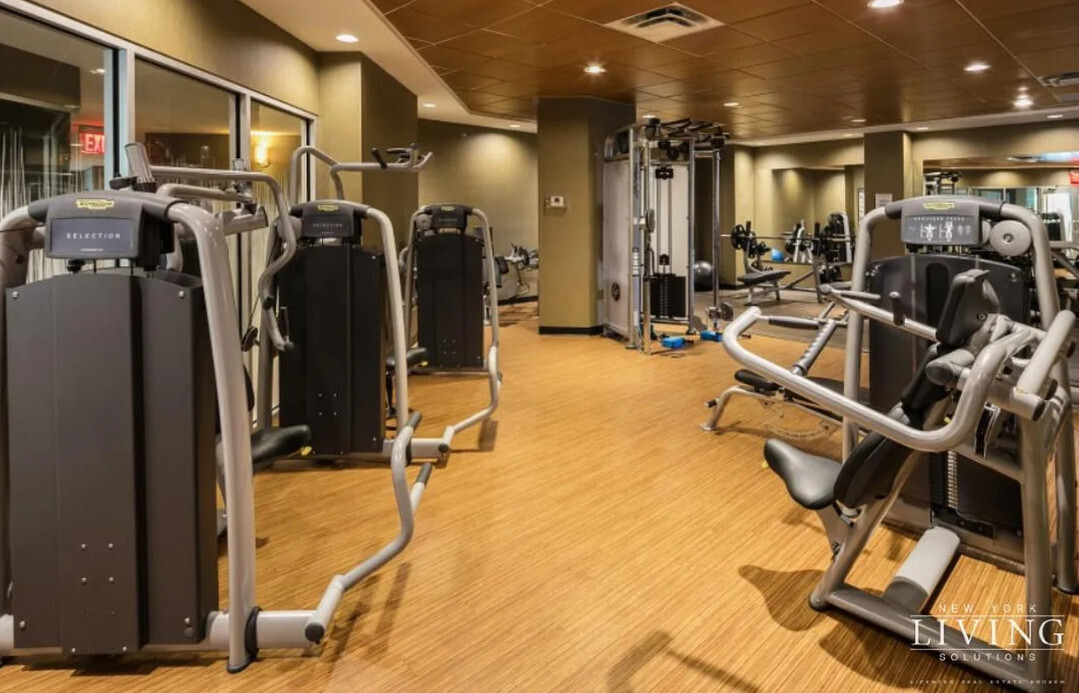 330 East 38th Street 51G Murray Hill New York NY 10016