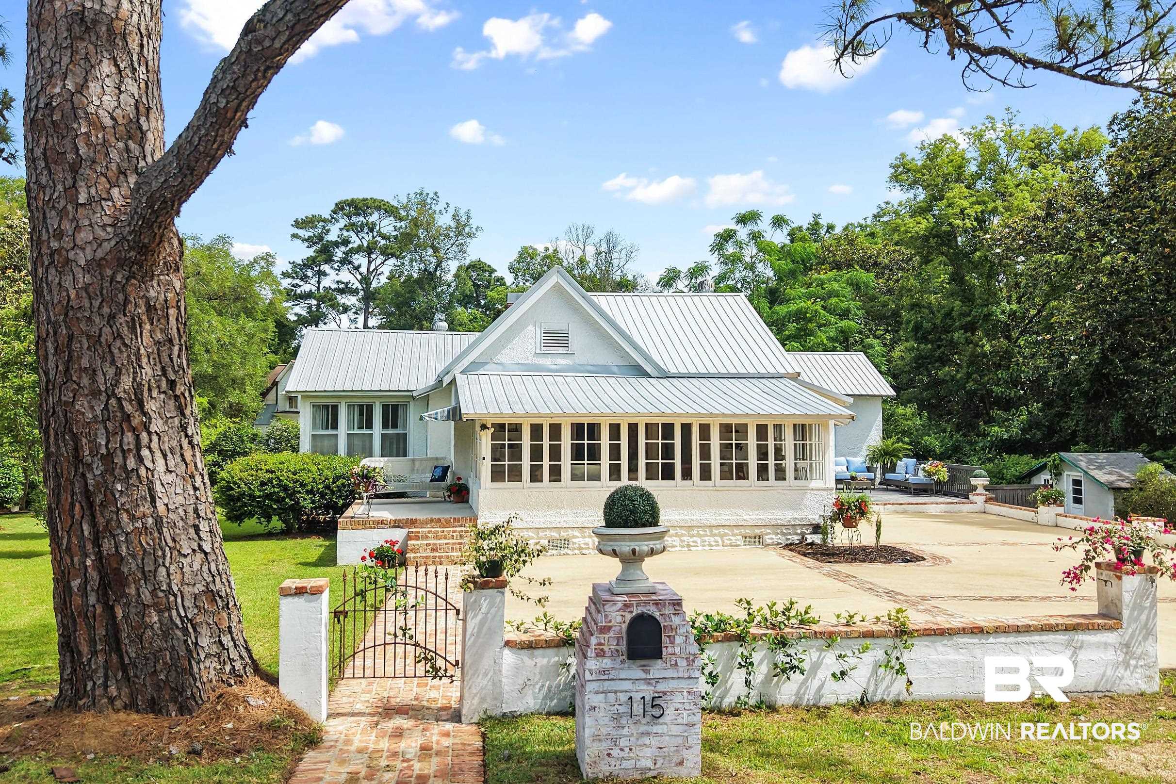 Fairhope Homes from $600,000-$1,000,000