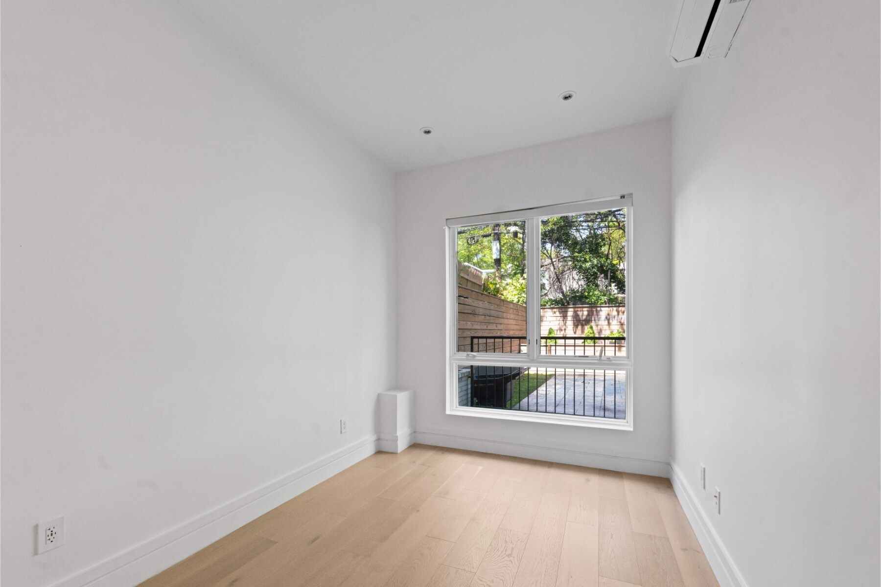 499 Van Buren Street 1 Stuyvesant Heights Brooklyn NY 11221