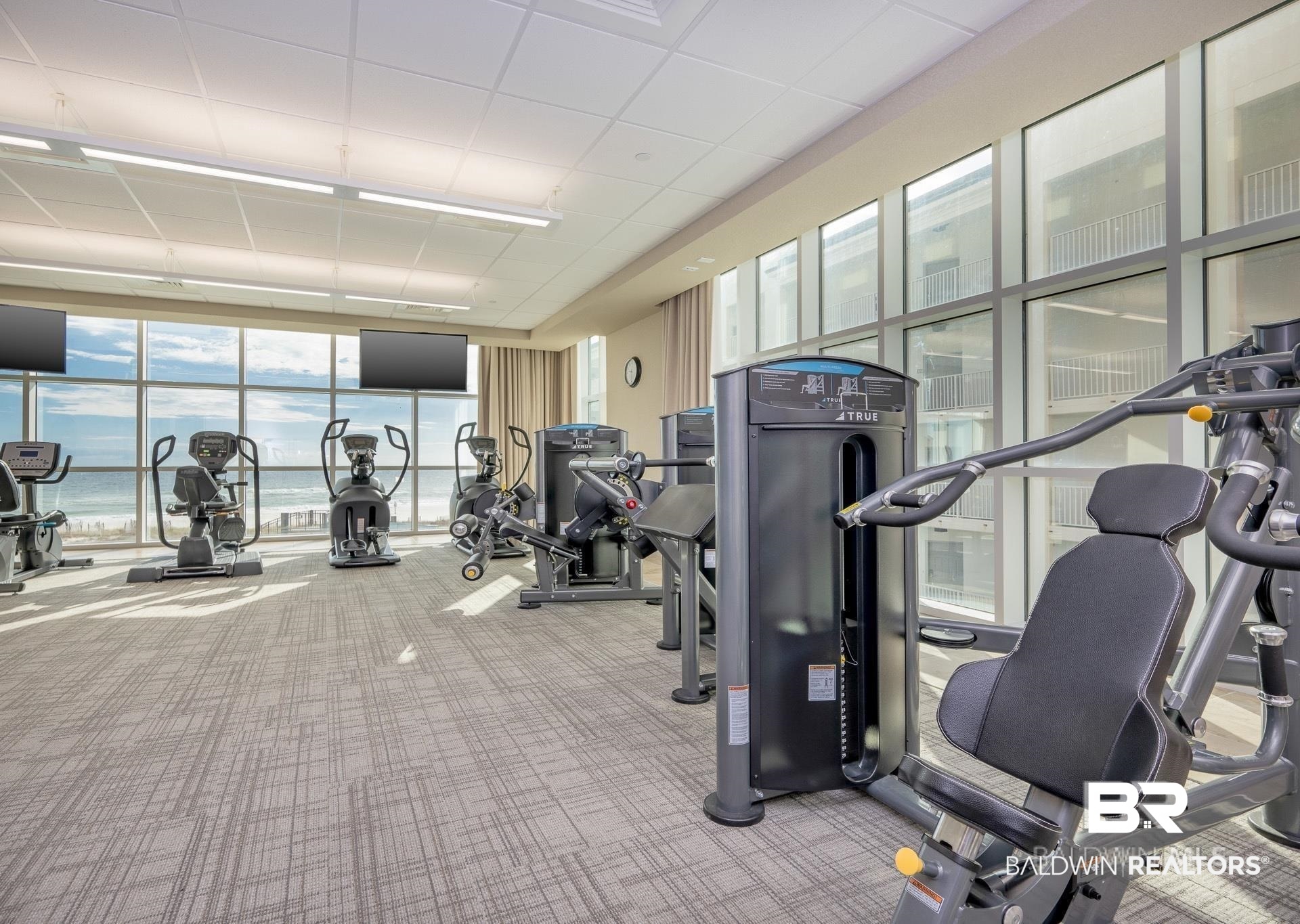 396274 | Photo 42