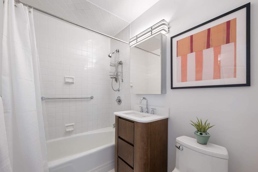 201 East 79th Street 19D Upper East Side New York NY 10075