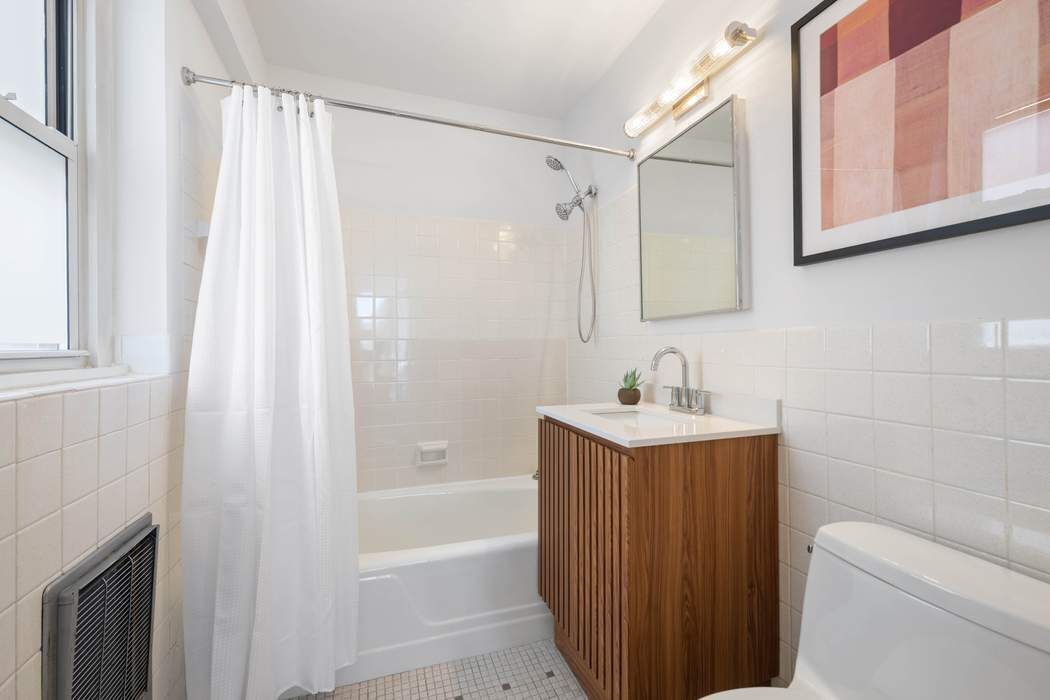201 East 79th Street 19D Upper East Side New York NY 10075