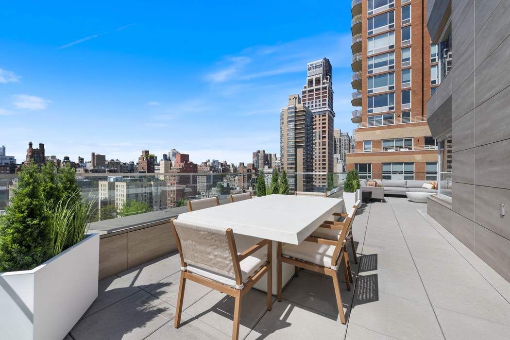 201 East 79th Street 19D Upper East Side New York NY 10075