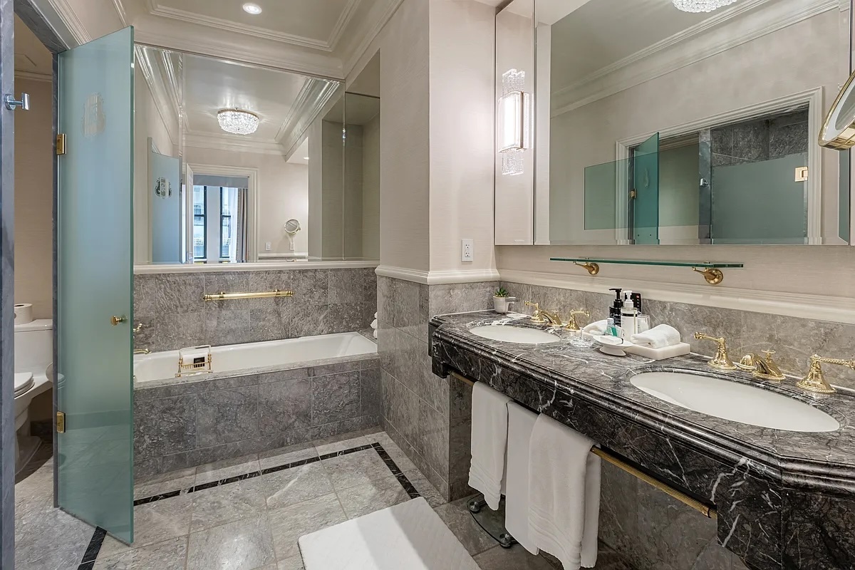 2 East 55th Street 112129 Midtown East New York NY 10022
