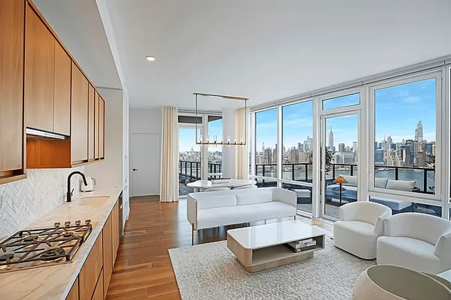 21 India Street 33B Greenpoint Brooklyn NY 11222