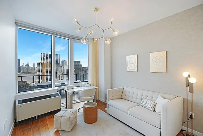 21 India Street 33B Greenpoint Brooklyn NY 11222
