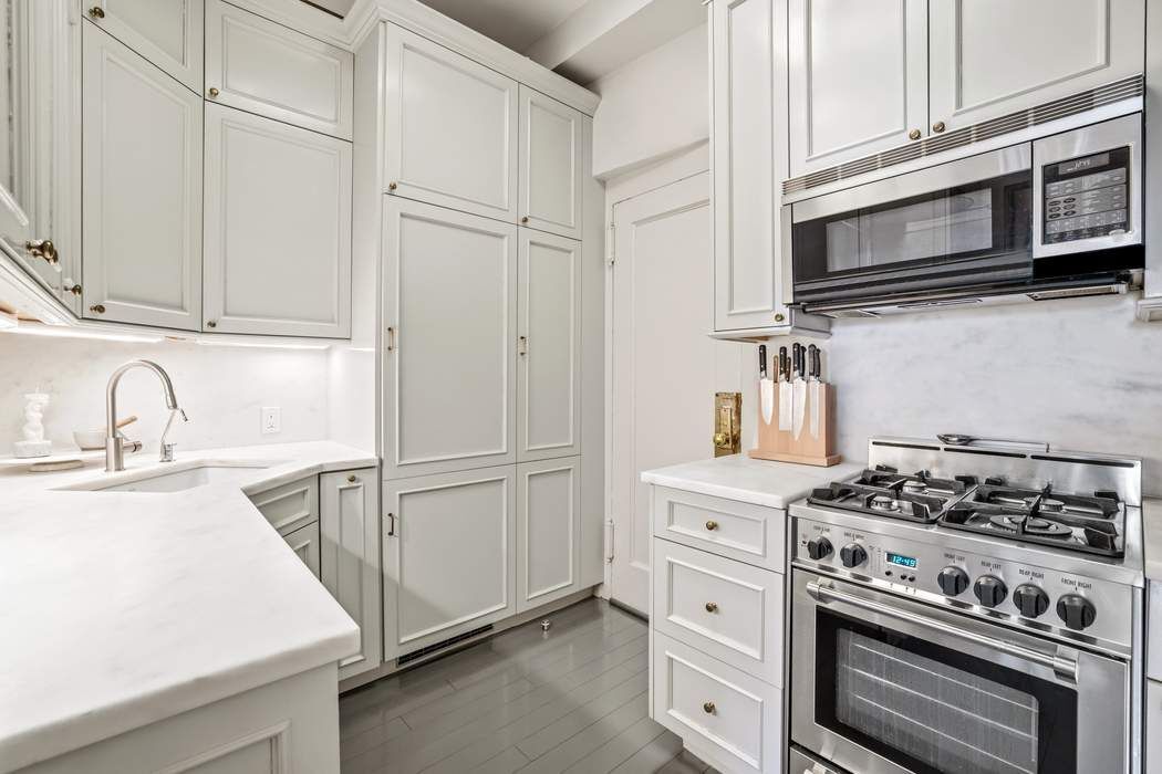 39 Fifth Avenue 8B Greenwich Village New York NY 10003