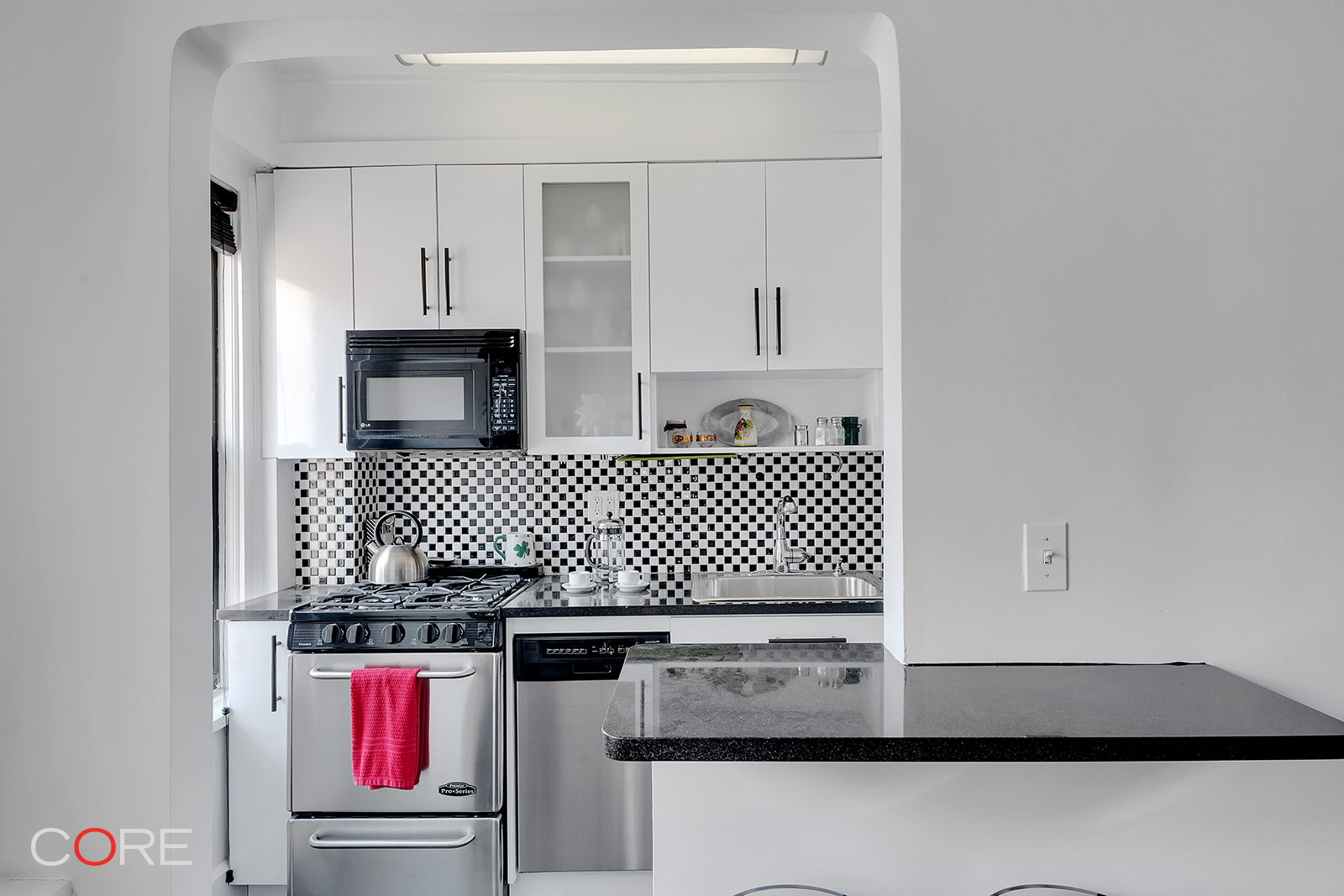 319 East 50th Street 12G Turtle Bay New York NY 10022