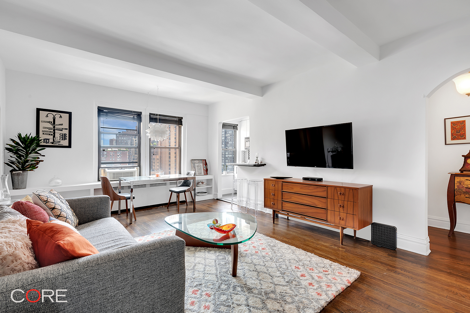 319 East 50th Street 12G Turtle Bay New York NY 10022