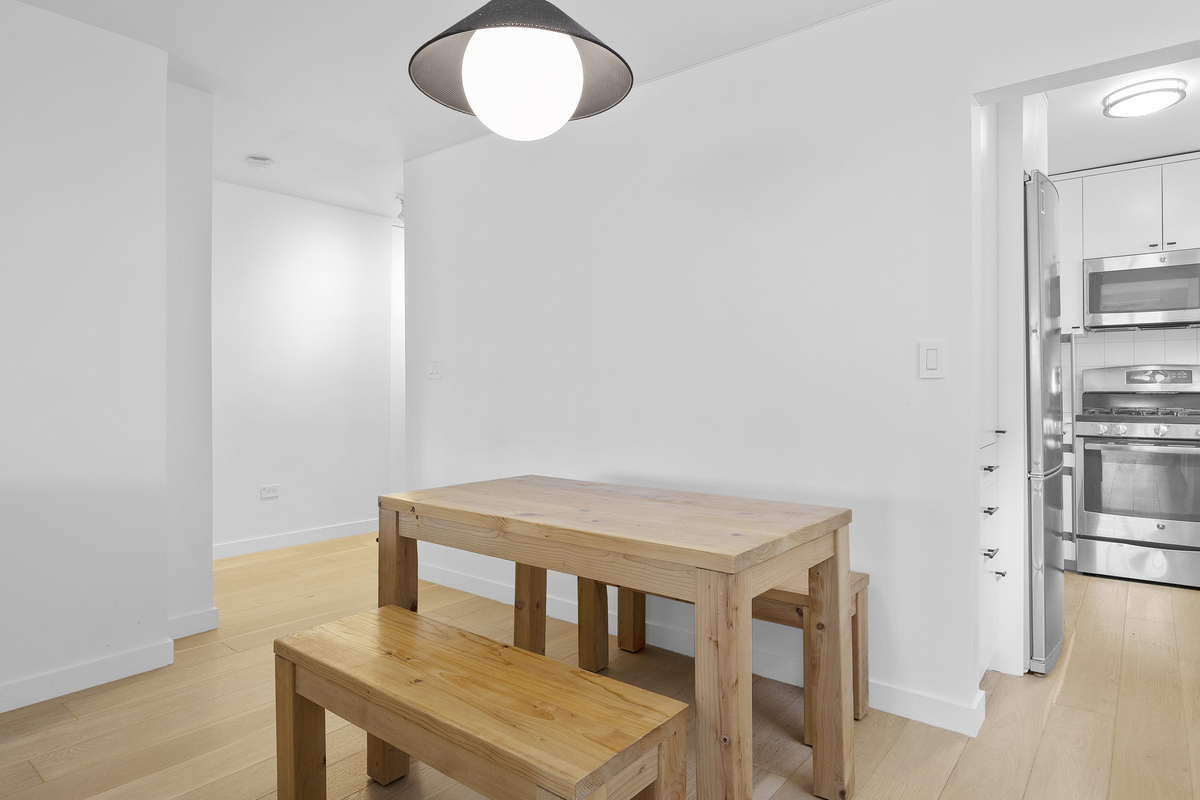 142 East 16th Street 11G Gramercy Park New York NY 10003