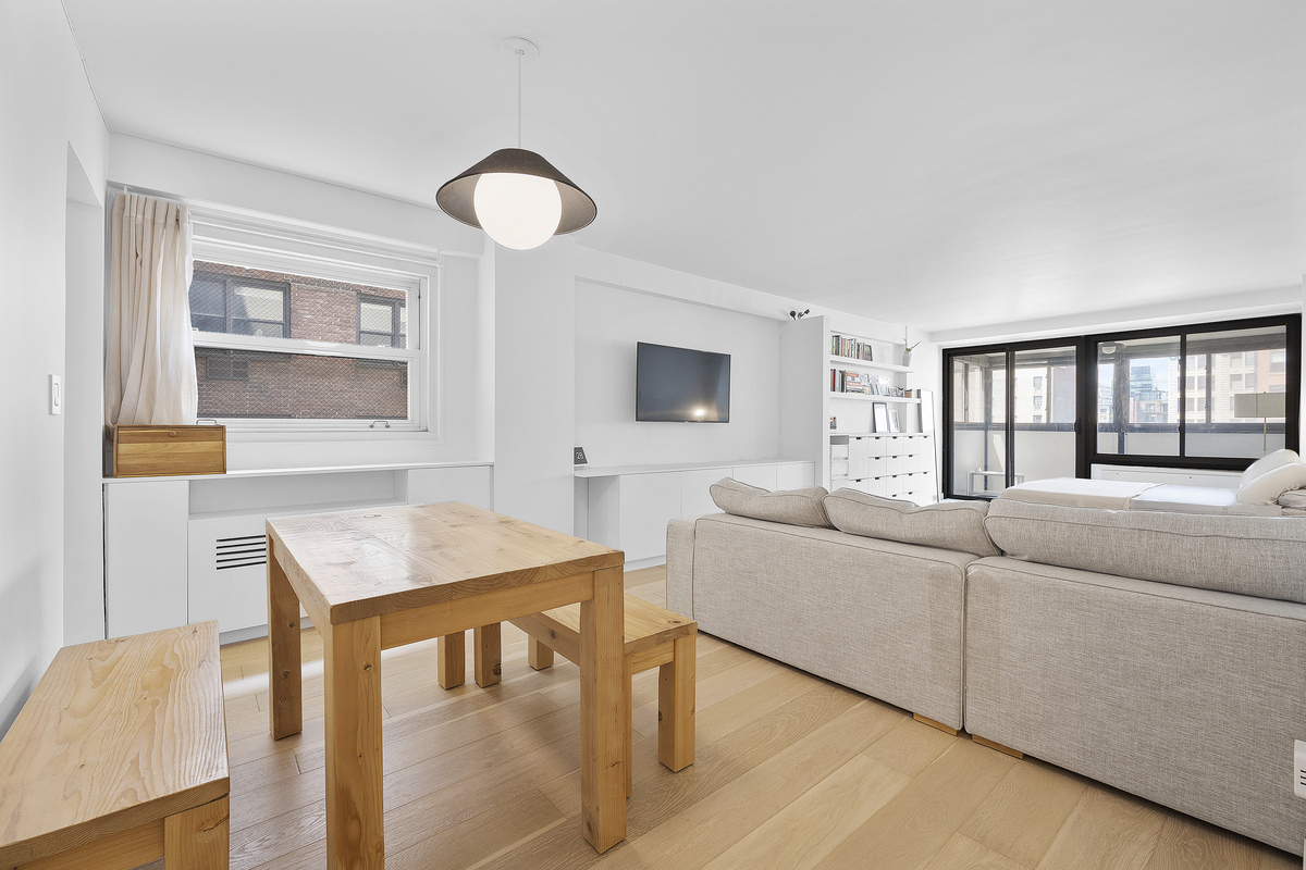 142 East 16th Street 11G Gramercy Park New York NY 10003