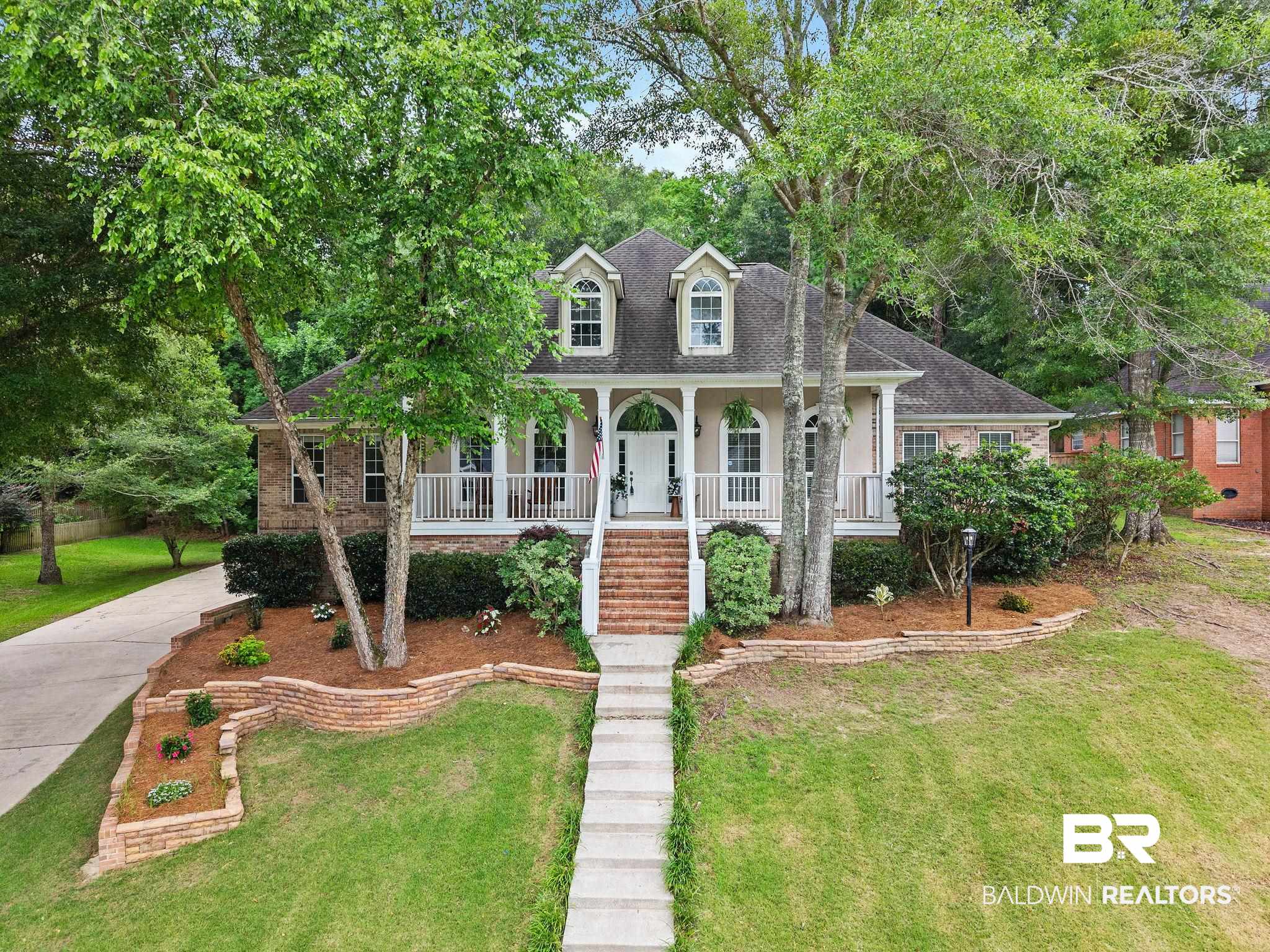 <p>Featured Listings&nbsp;</p>