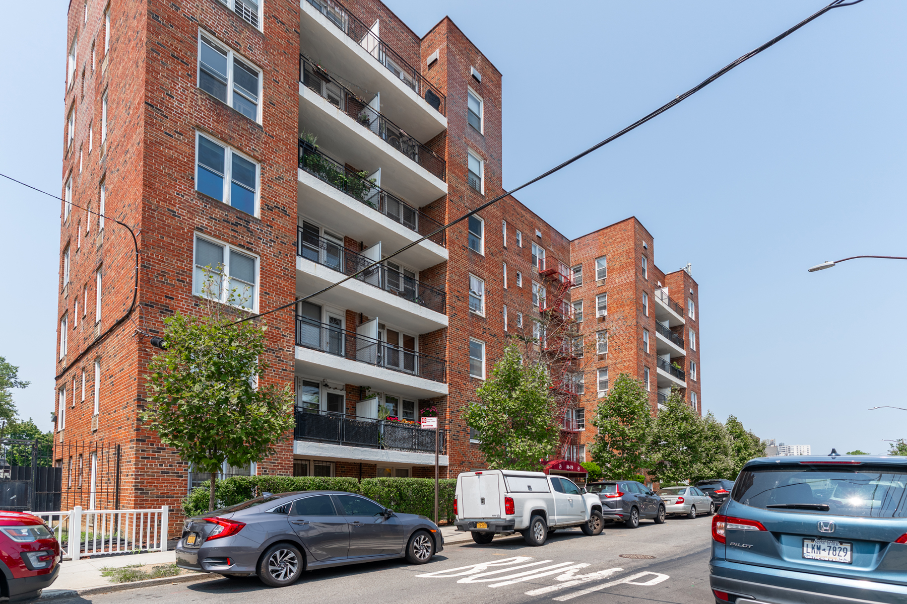 84-70 129th Street 5R Kew Gardens Queens NY 11415