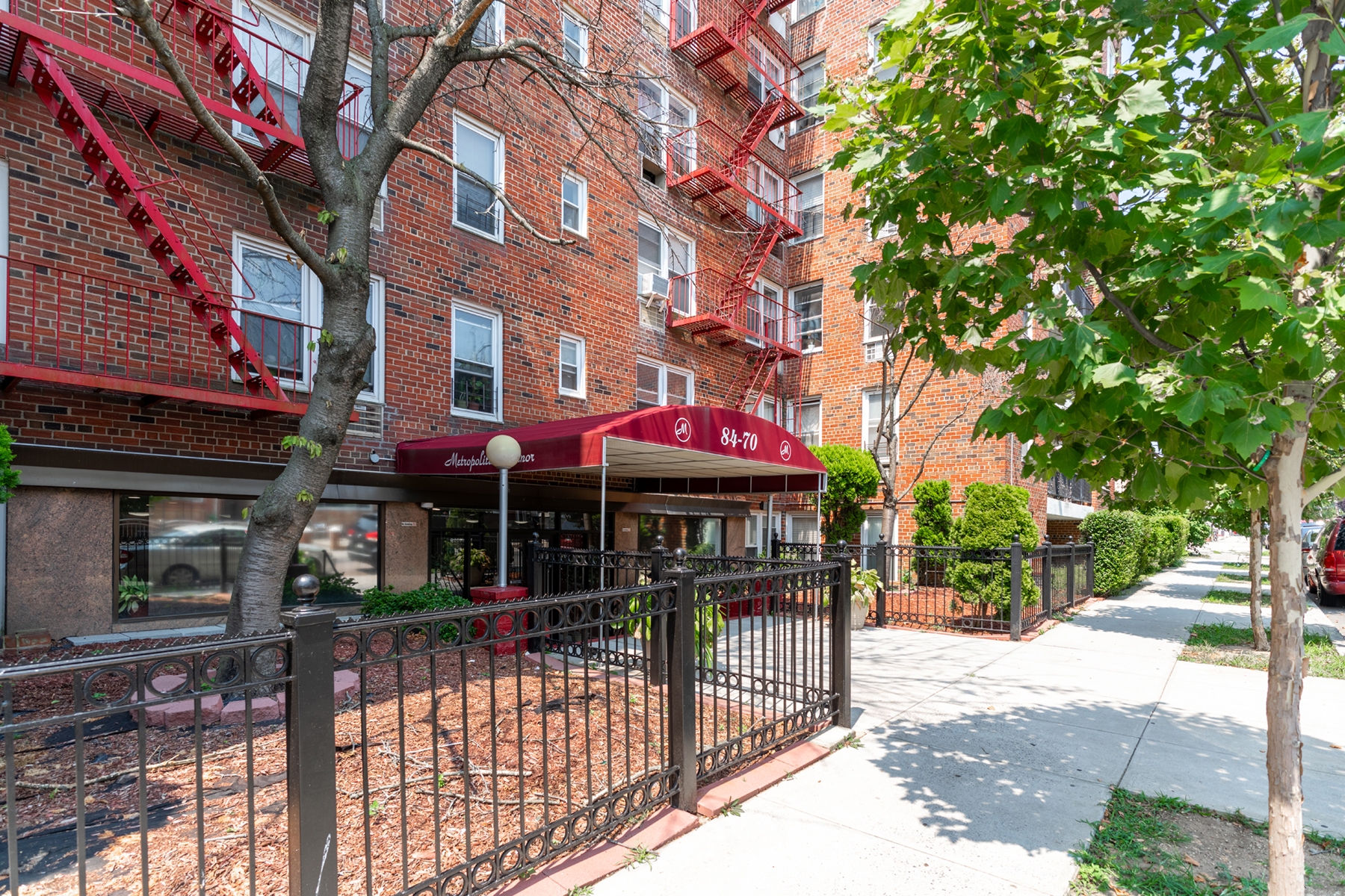 84-70 129th Street 5R Kew Gardens Queens NY 11415
