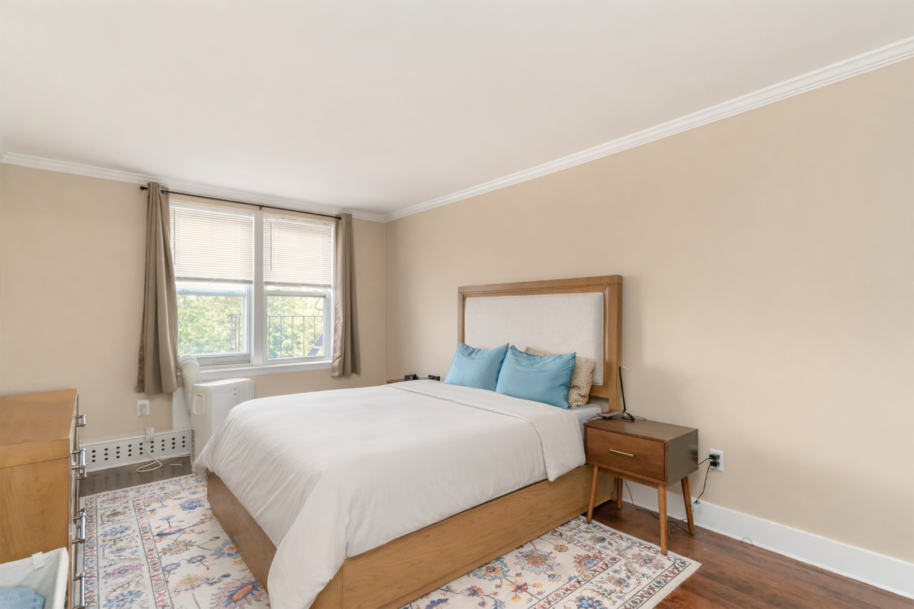84-70 129th Street 5R Kew Gardens Queens NY 11415