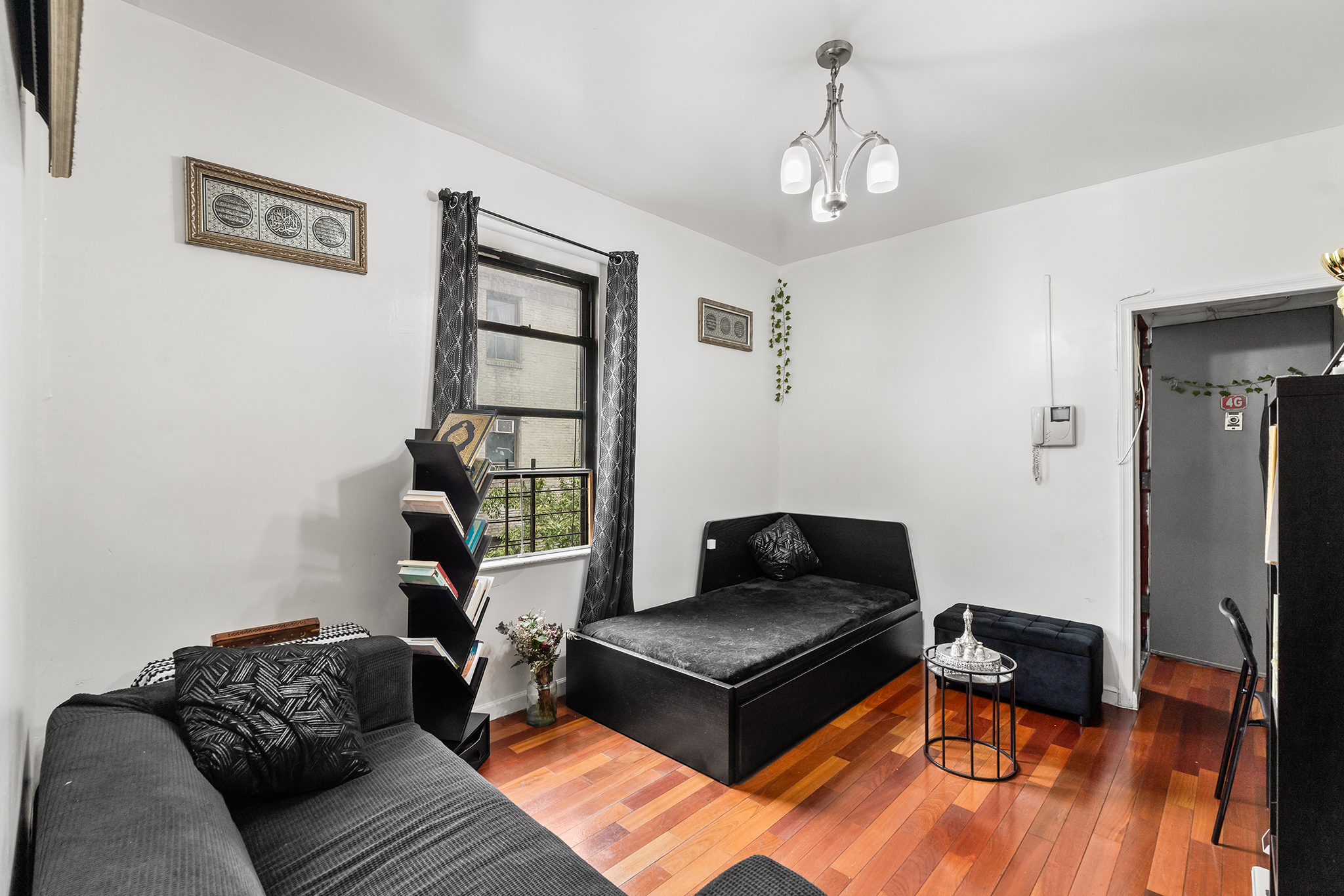 21-05 33rd Street 21-58 35th St. #4G Steinway-Ditmars Queens NY 11105