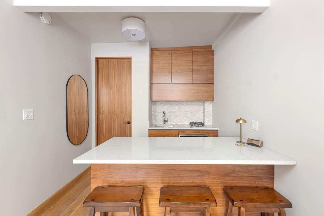 22 Cornelia Street 12 Greenwich Village New York NY 10014