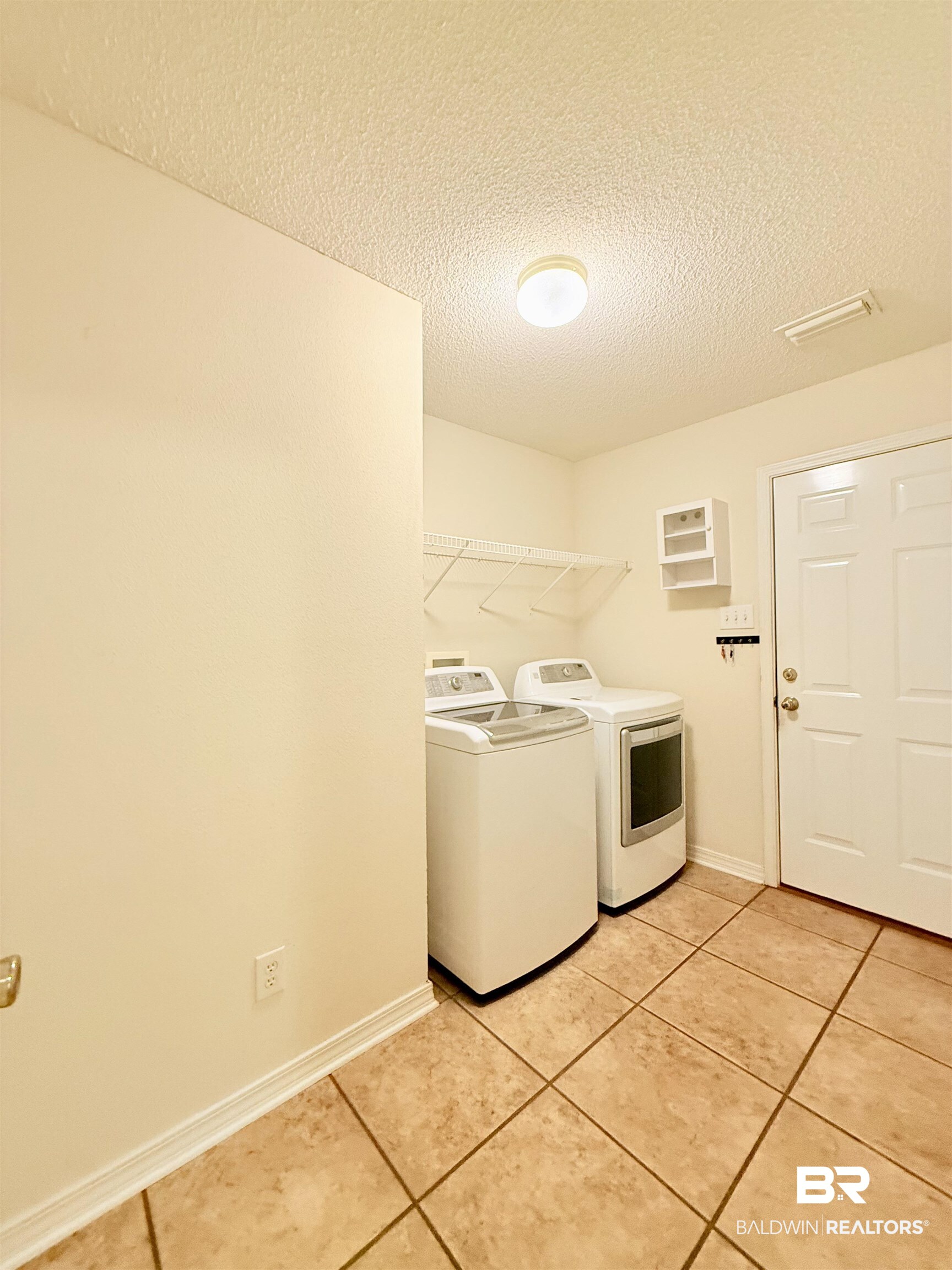392740 | Photo 13