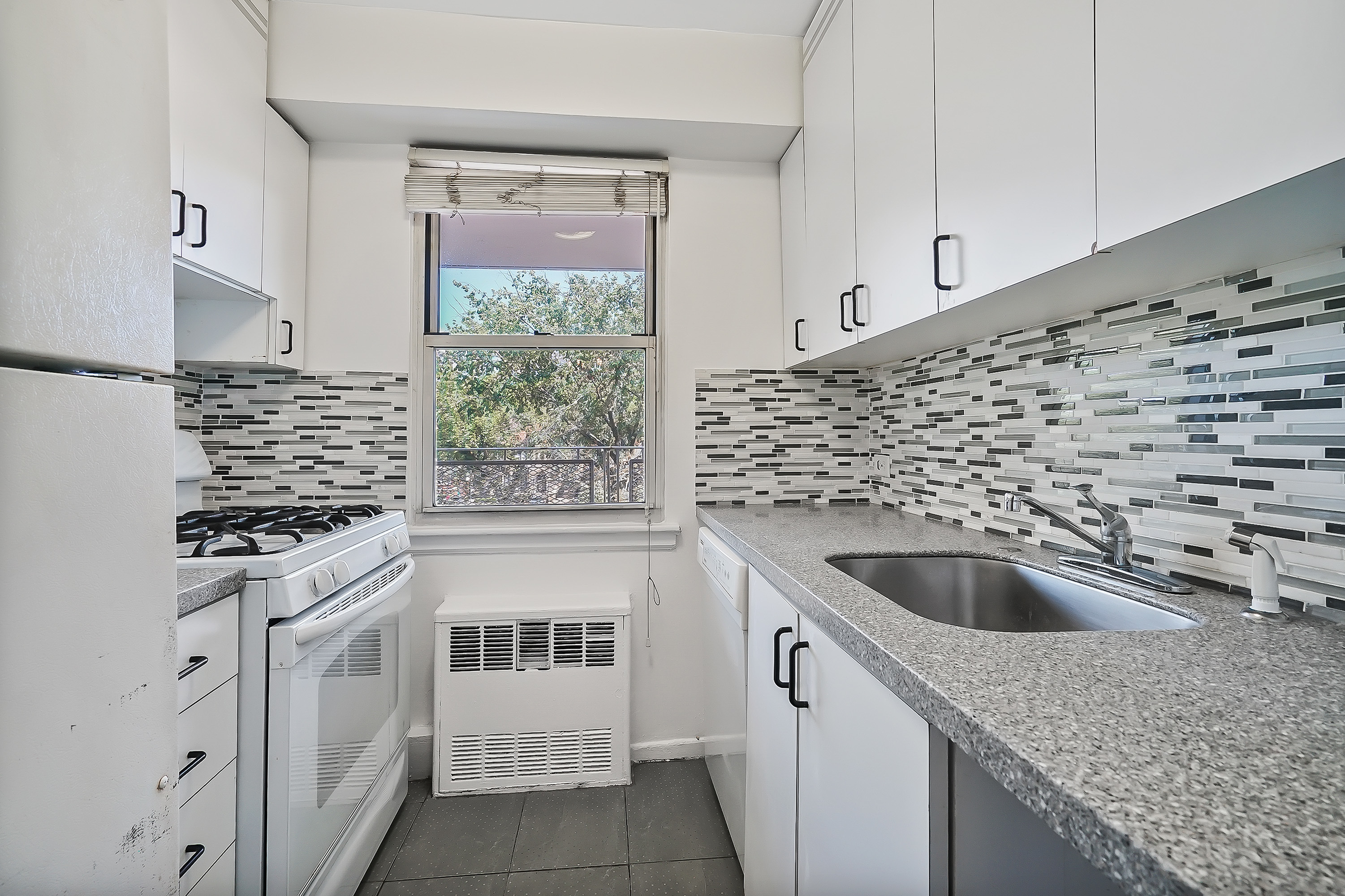 1608 Ocean Parkway 8B Gravesend Brooklyn NY 11230