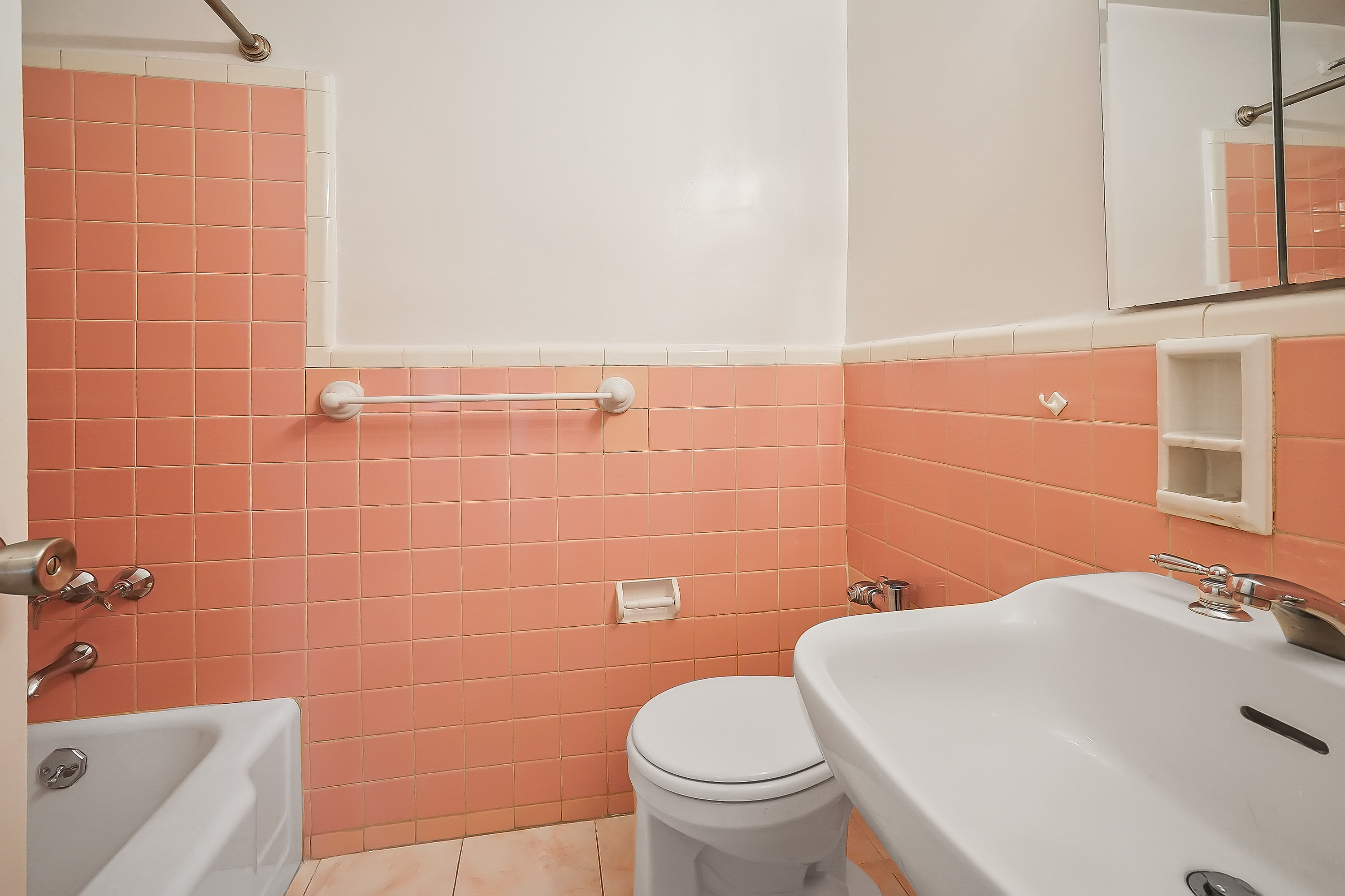 1608 Ocean Parkway 8B Gravesend Brooklyn NY 11230