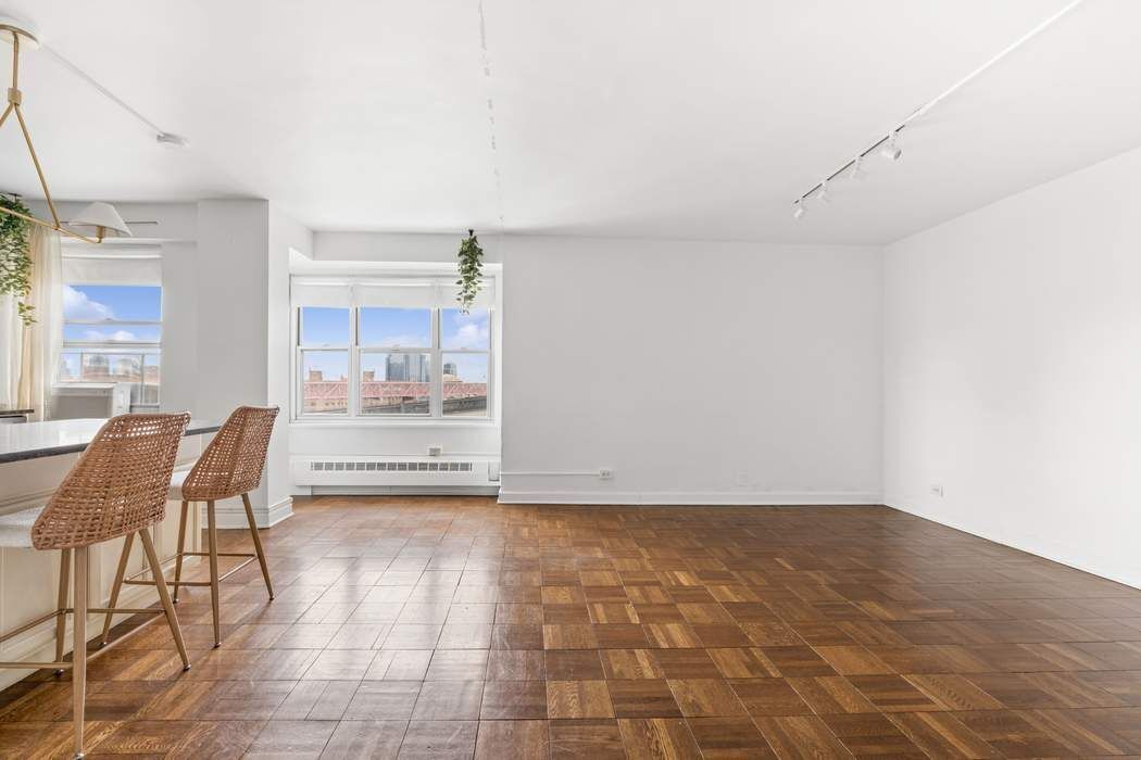 568 Grand Street J1202 Lower East Side New York NY 10002