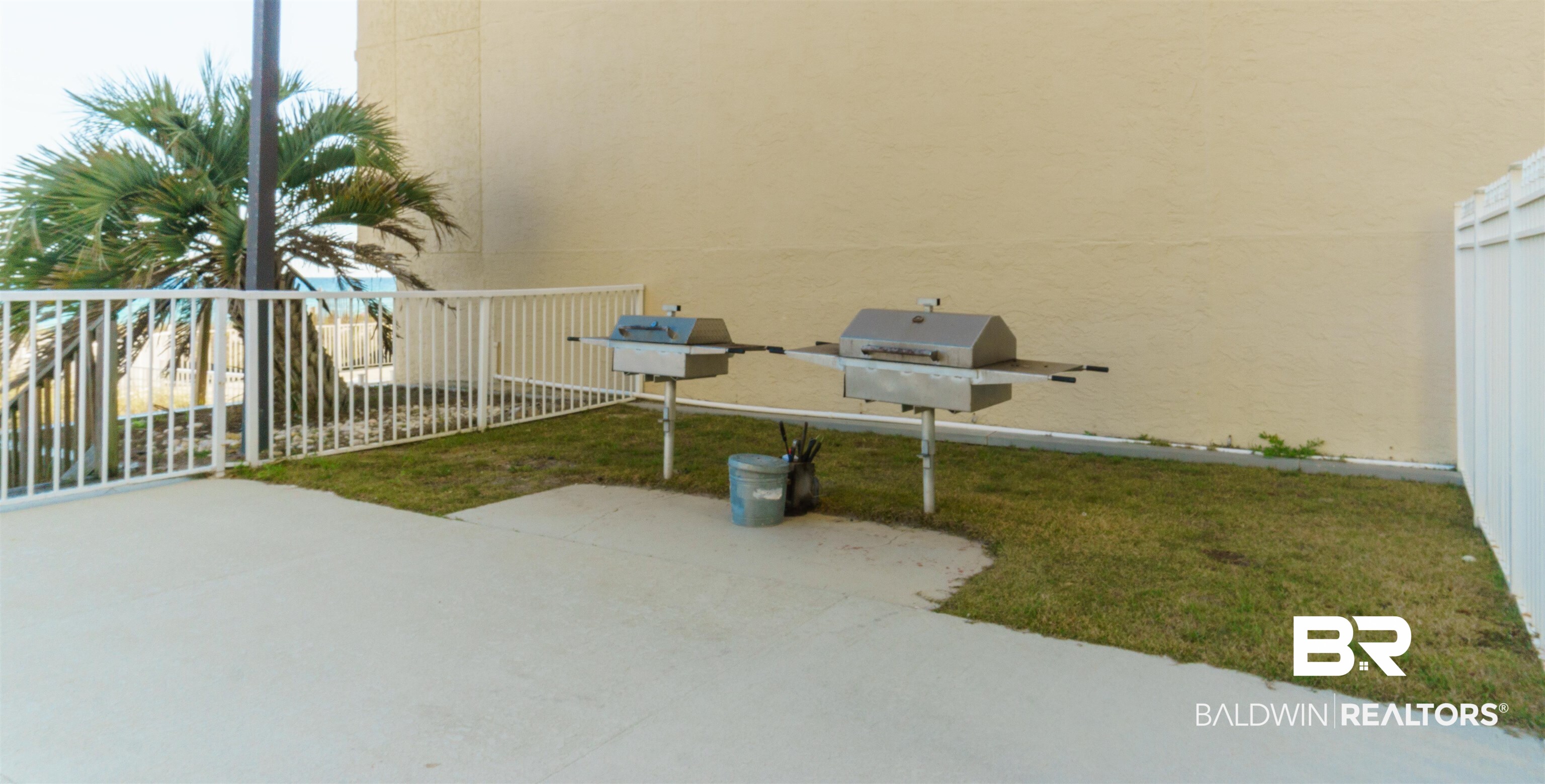 393806 | Photo 32