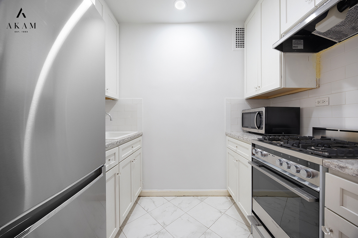 241 East 76th Street Upper East Side New York NY 10021