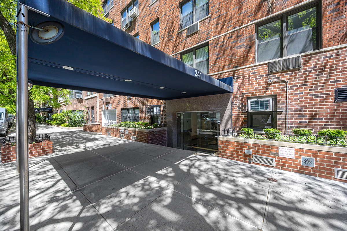 241 East 76th Street Upper East Side New York NY 10021