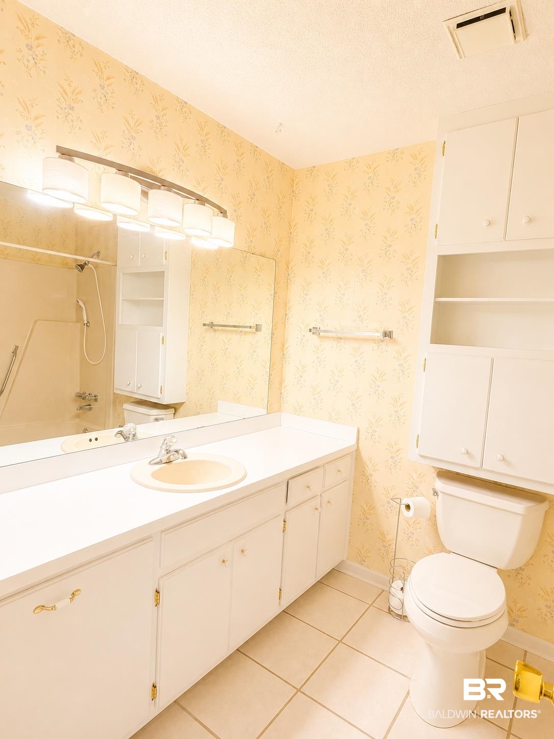 396717 | Photo 22