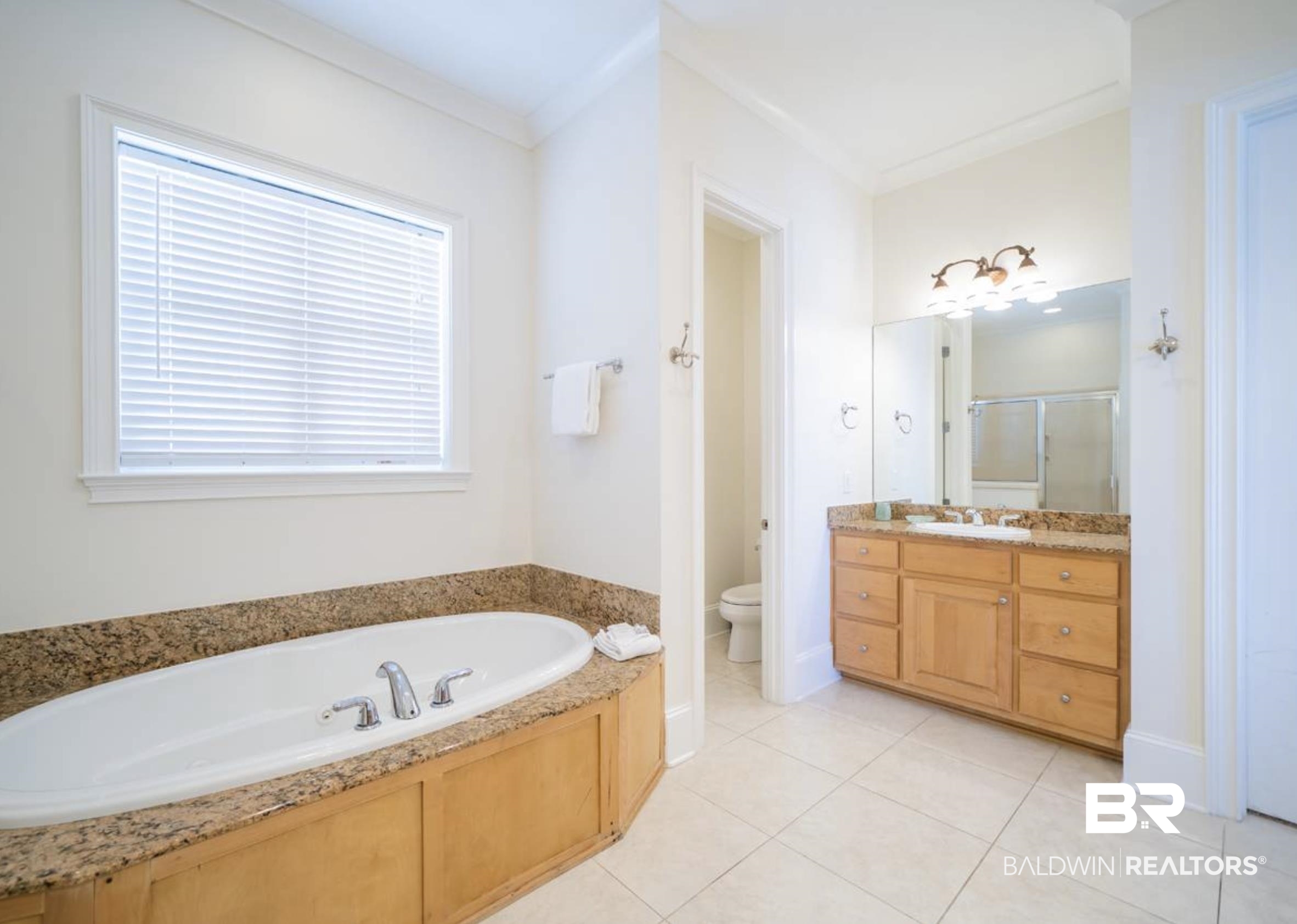 396613 | Photo 35