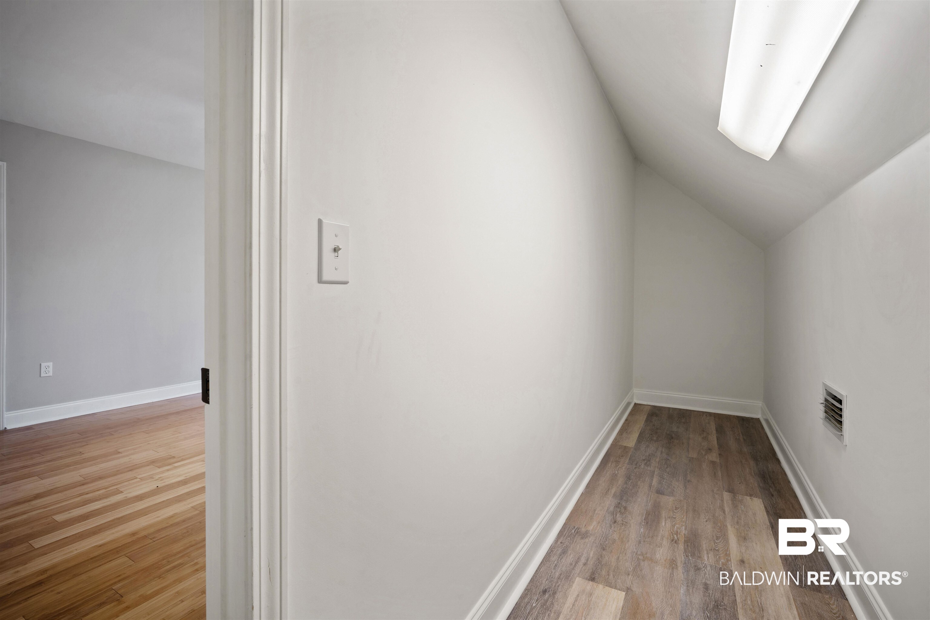 397005 | Photo 26
