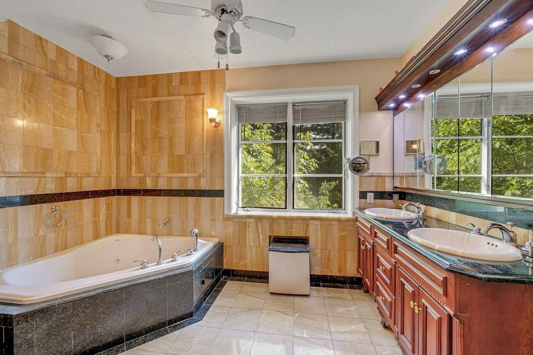 5440 Independence Avenue Riverdale Bronx NY 10471