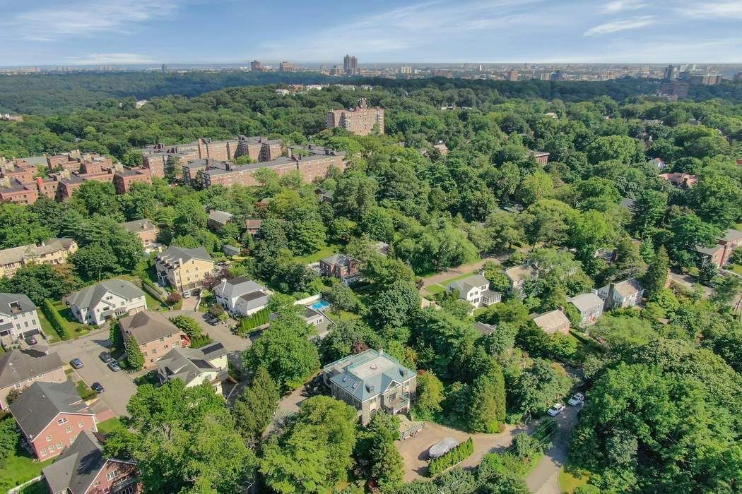 5440 Independence Avenue Riverdale Bronx NY 10471