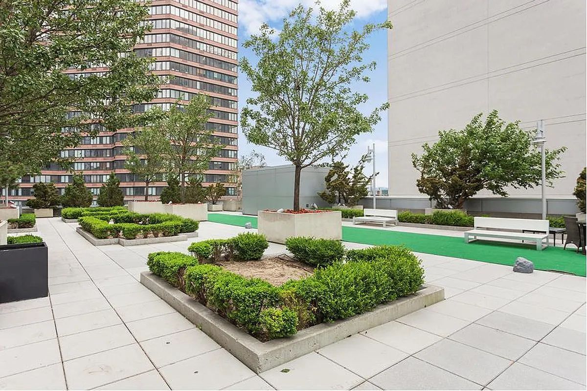 635 West 42nd Street 24B Clinton New York NY 10036