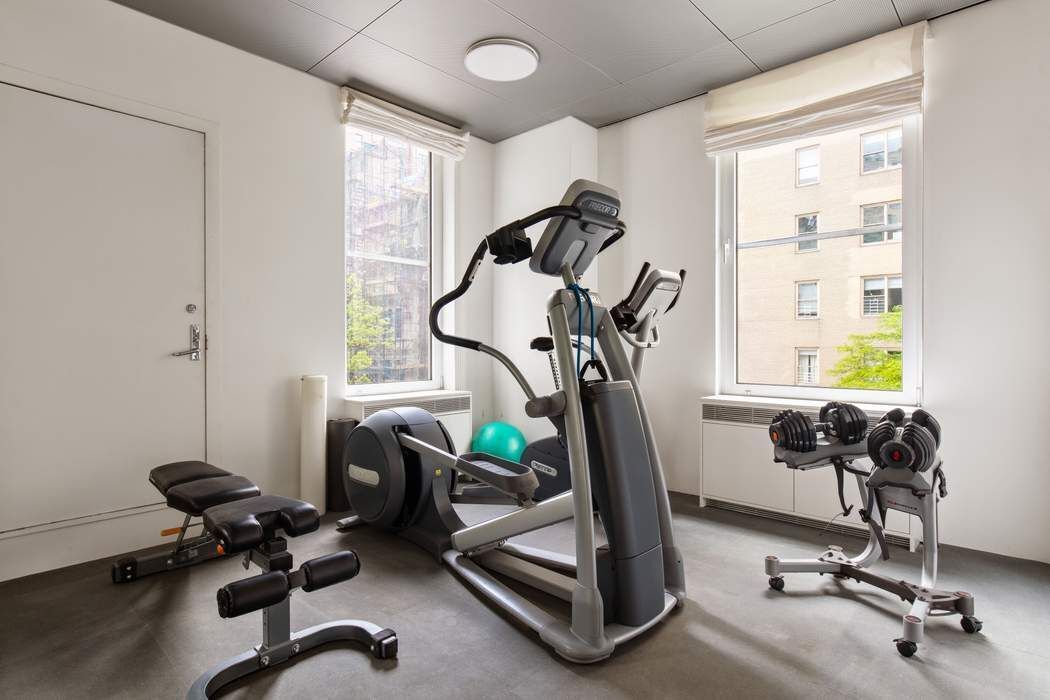950 Fifth Avenue 3/4 Upper East Side New York NY 10075