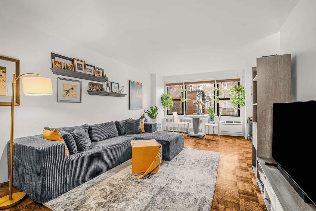 245 East 24th Street 6B Kips Bay New York NY 10010