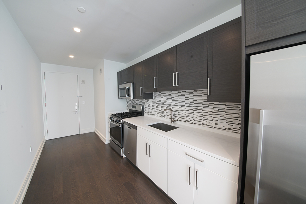 555 Tenth Avenue 21G Clinton New York NY 10018