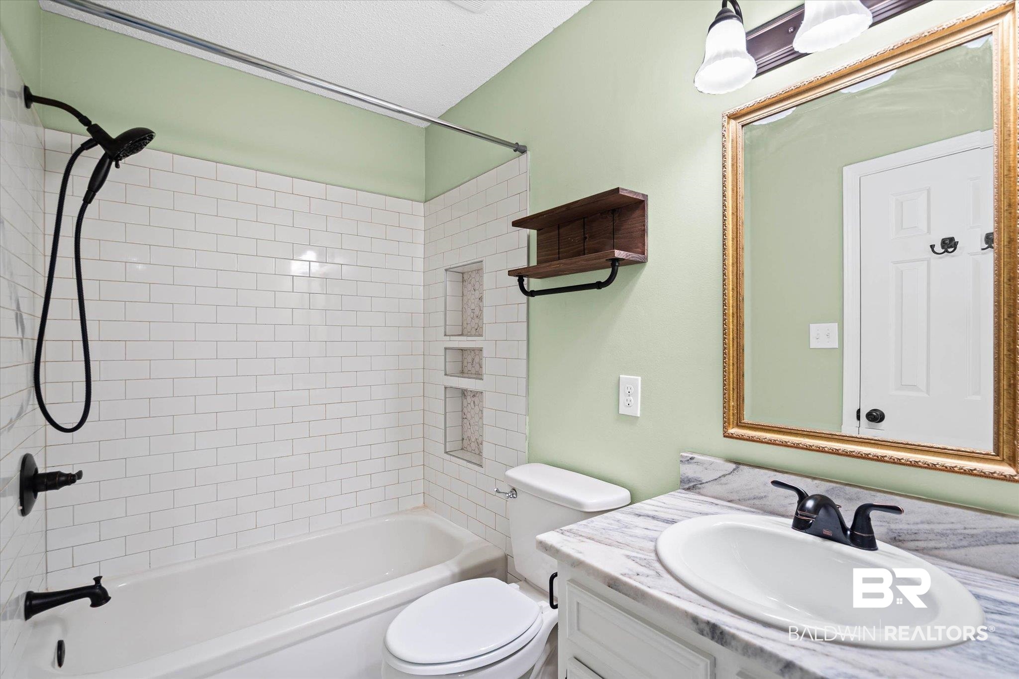 397386 | Photo 22